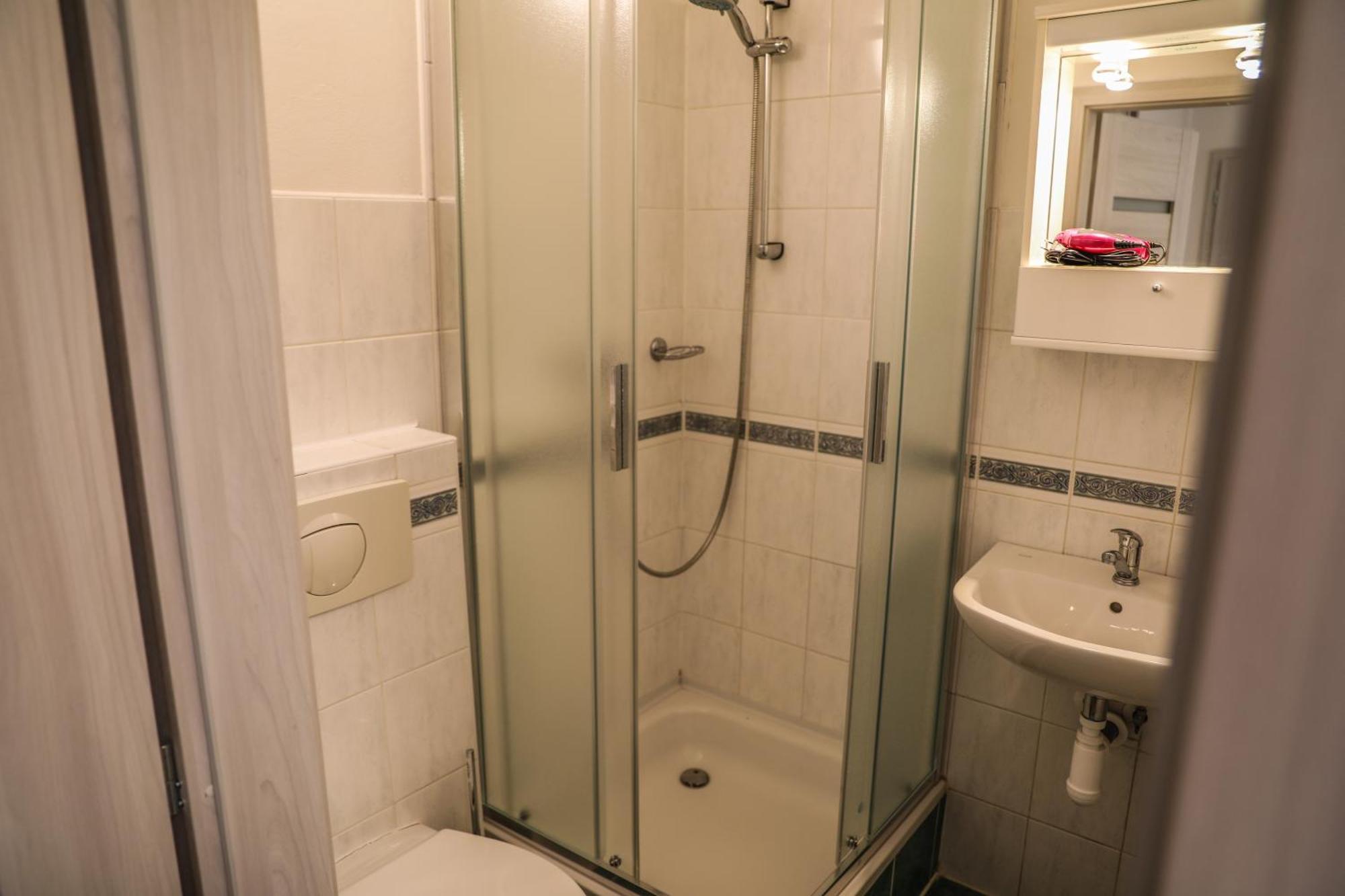 Apartment Irma Karlovy Vary Extérieur photo