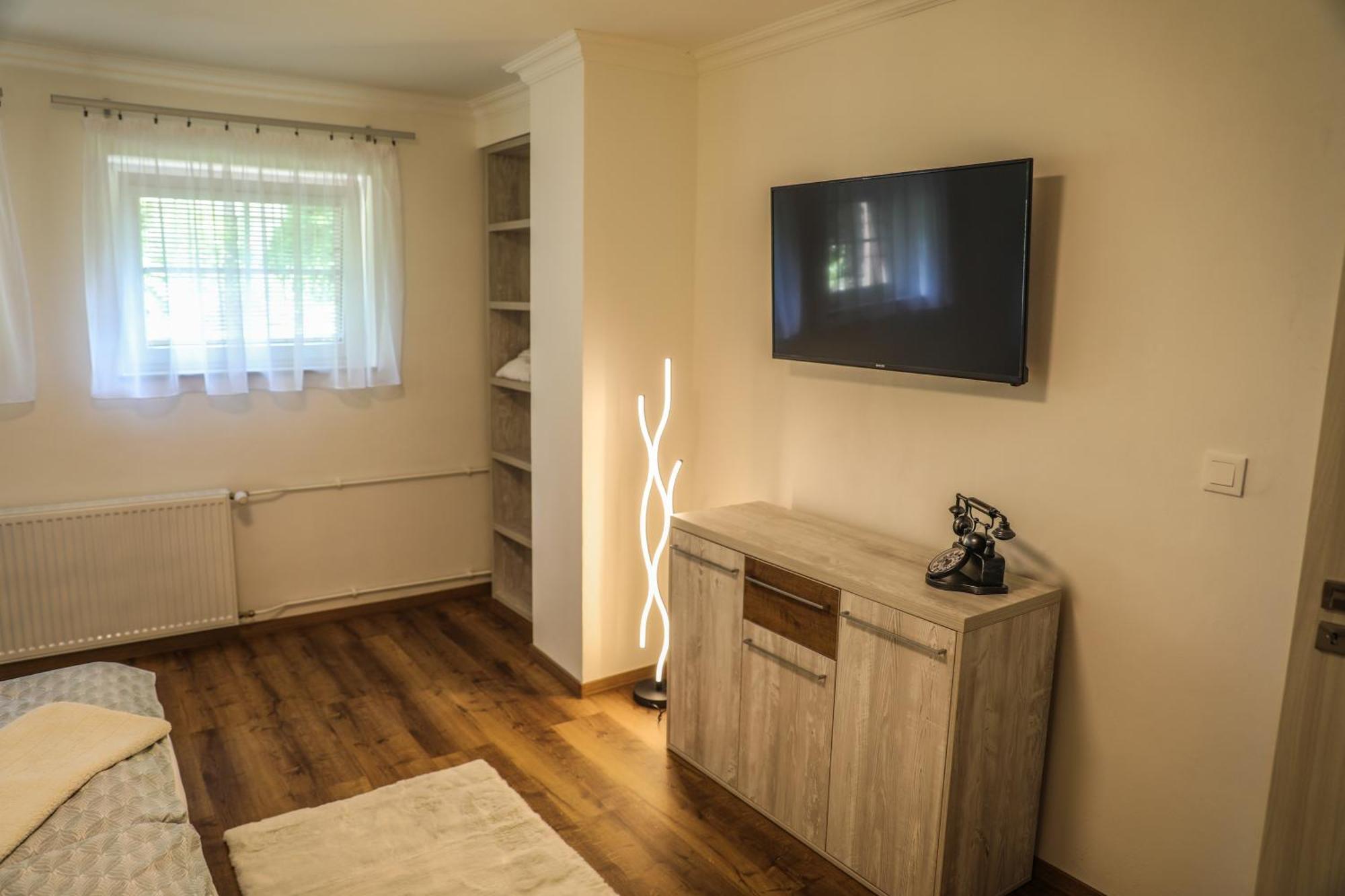 Apartment Irma Karlovy Vary Extérieur photo