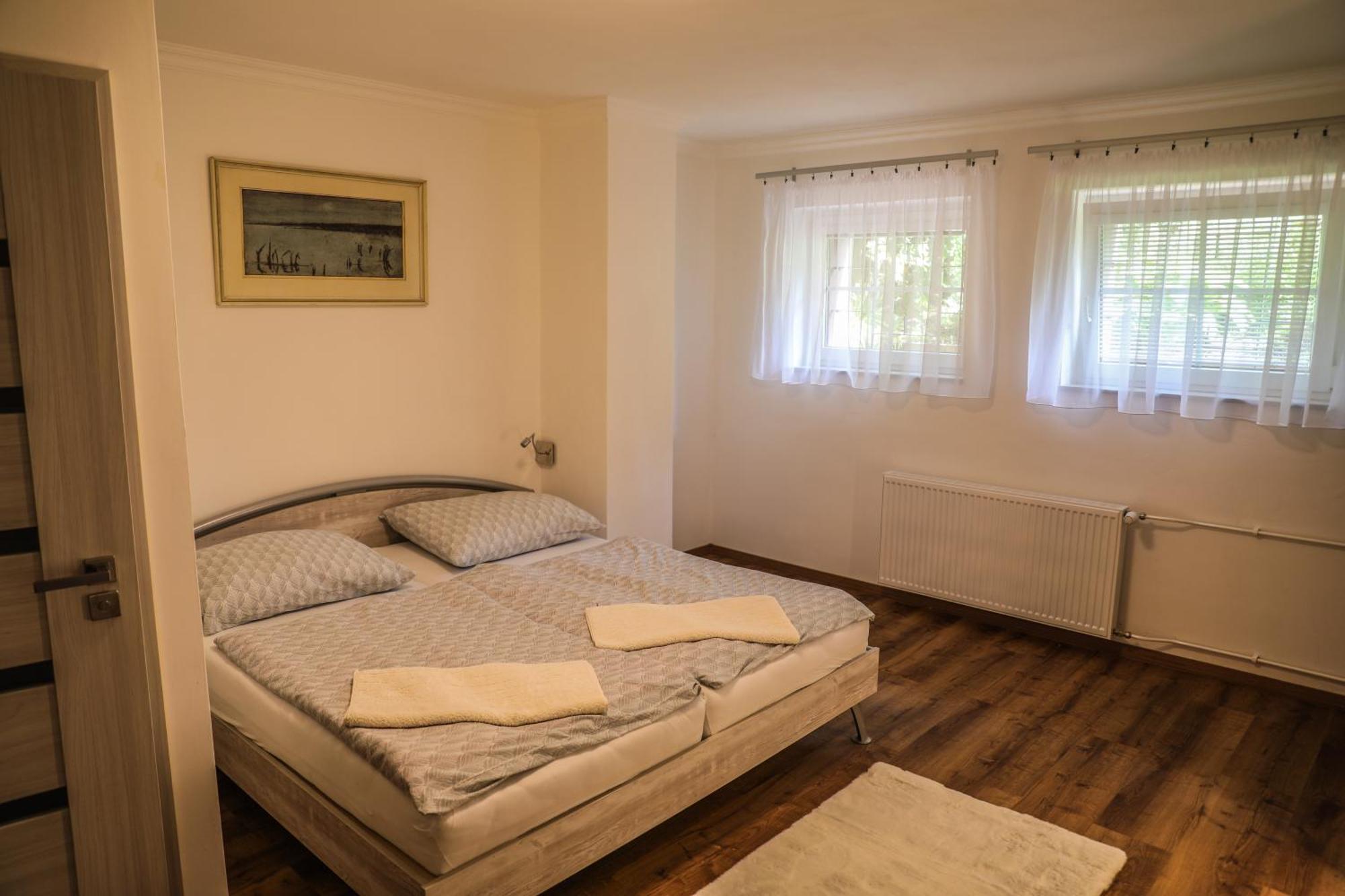 Apartment Irma Karlovy Vary Extérieur photo